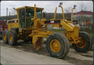 Caterpillar 140 serisi greyder, bıçak ve çeki kolu
